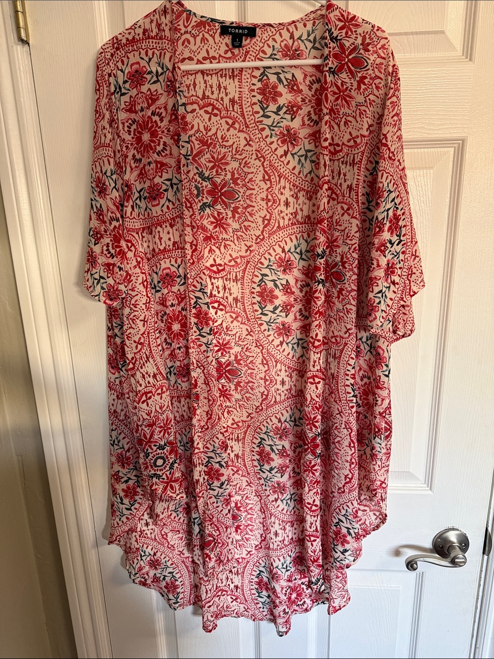 torrid size 1 Red Floral Medallion High-Low Kimono